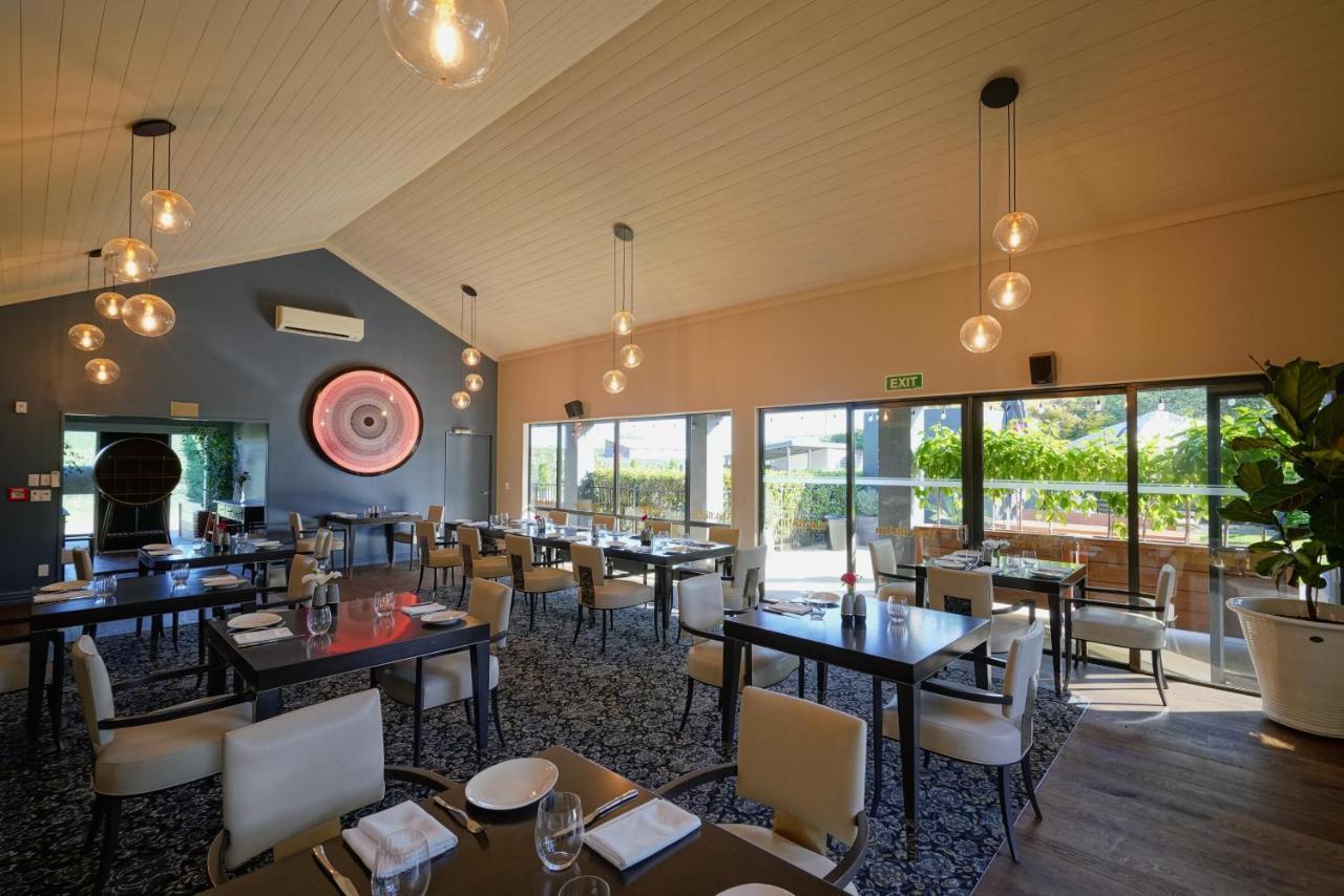 Parehua Resort Martinborough Εξωτερικό φωτογραφία The restaurant at the 1908