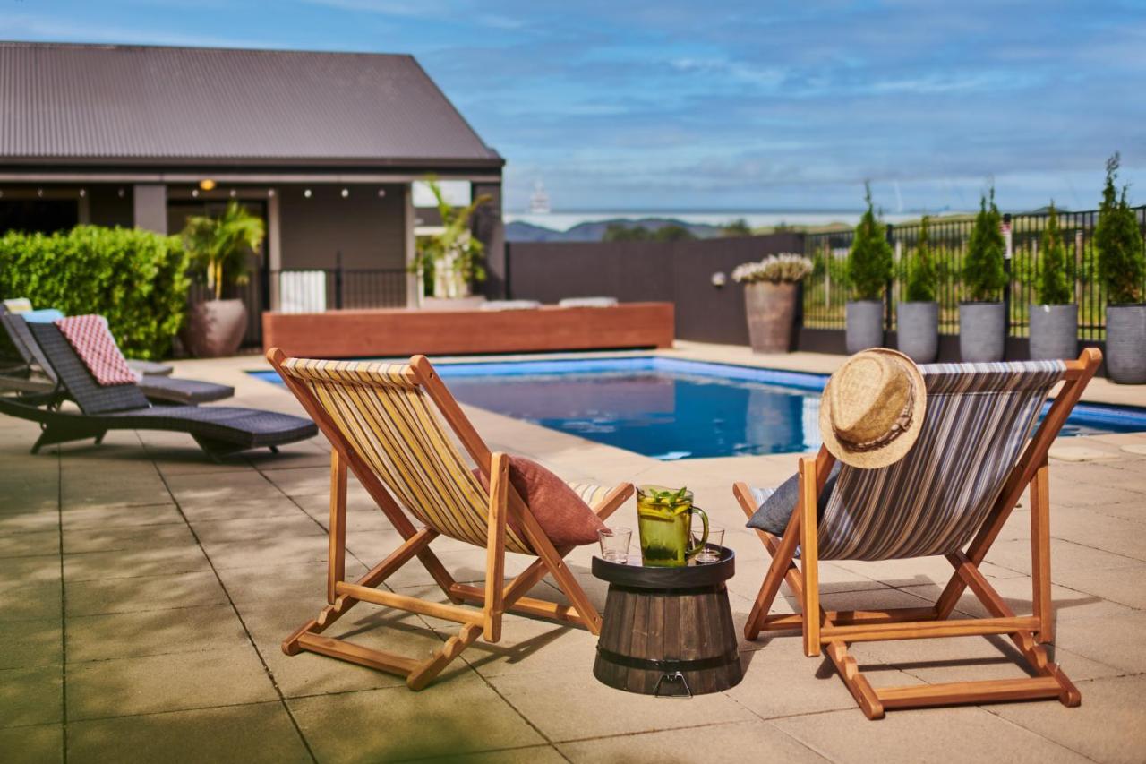 Parehua Resort Martinborough Εξωτερικό φωτογραφία Rooftop pool at the Hotel