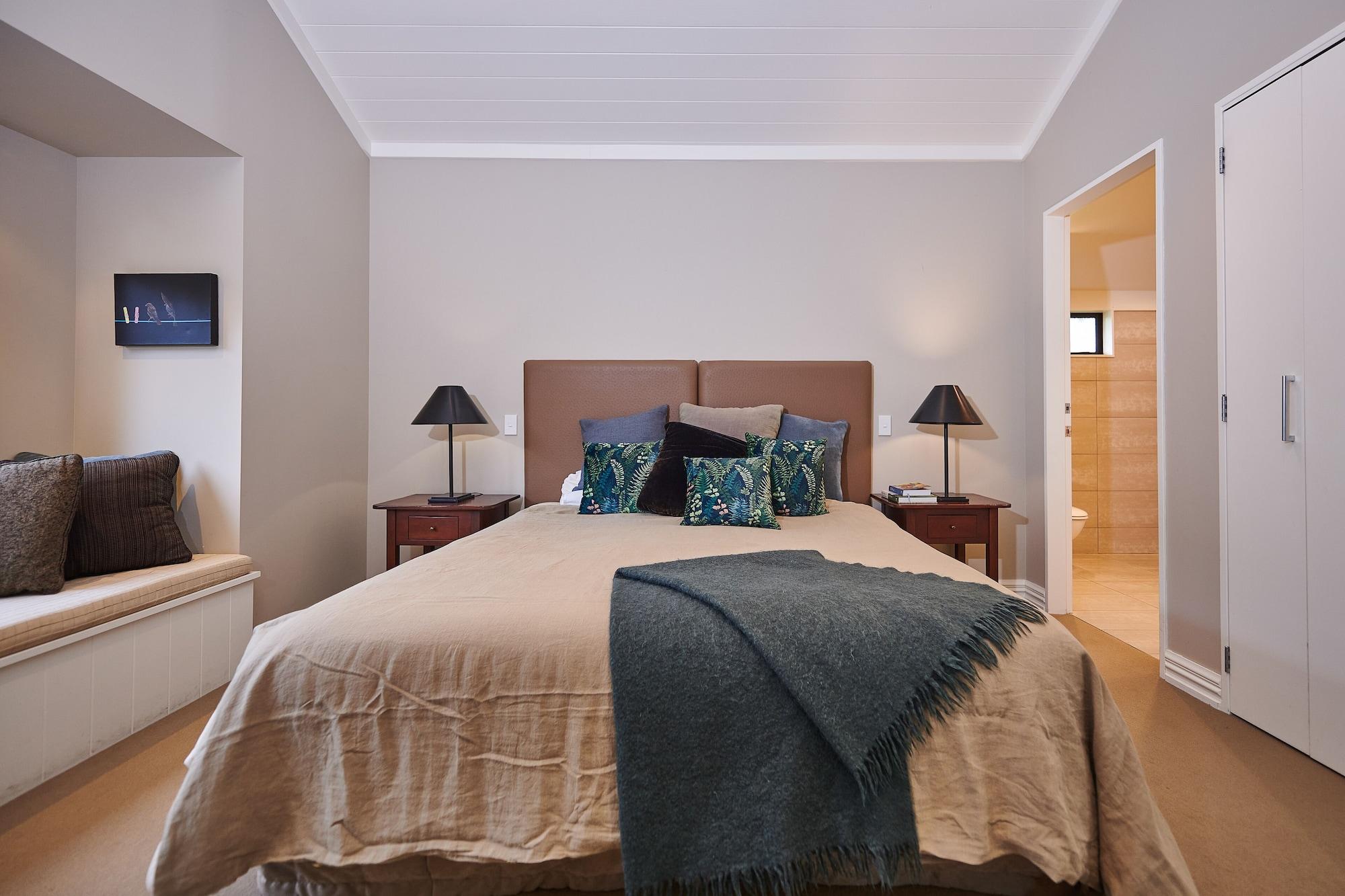 Parehua Resort Martinborough Εξωτερικό φωτογραφία A bedroom