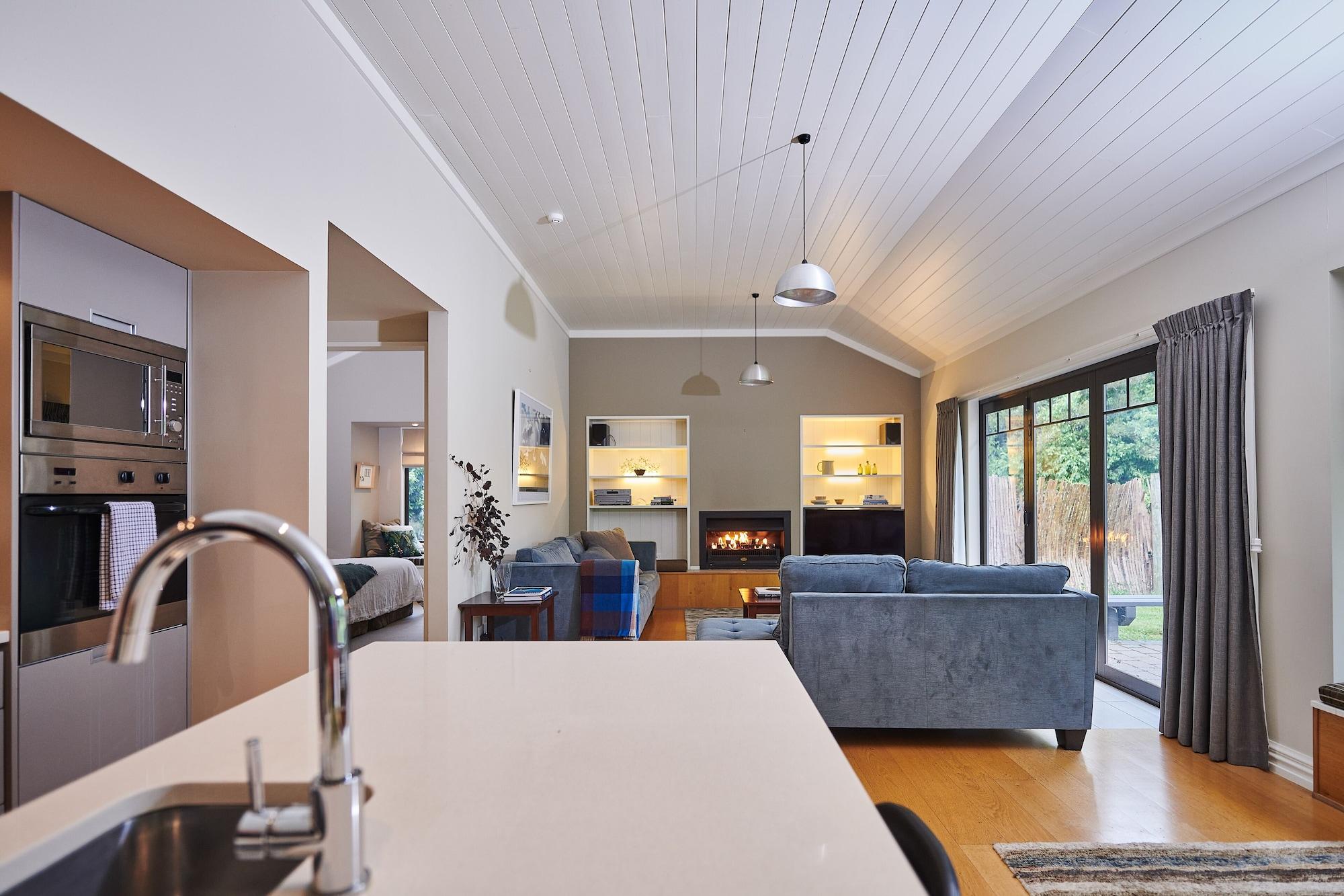 Parehua Resort Martinborough Εξωτερικό φωτογραφία Interior of a house