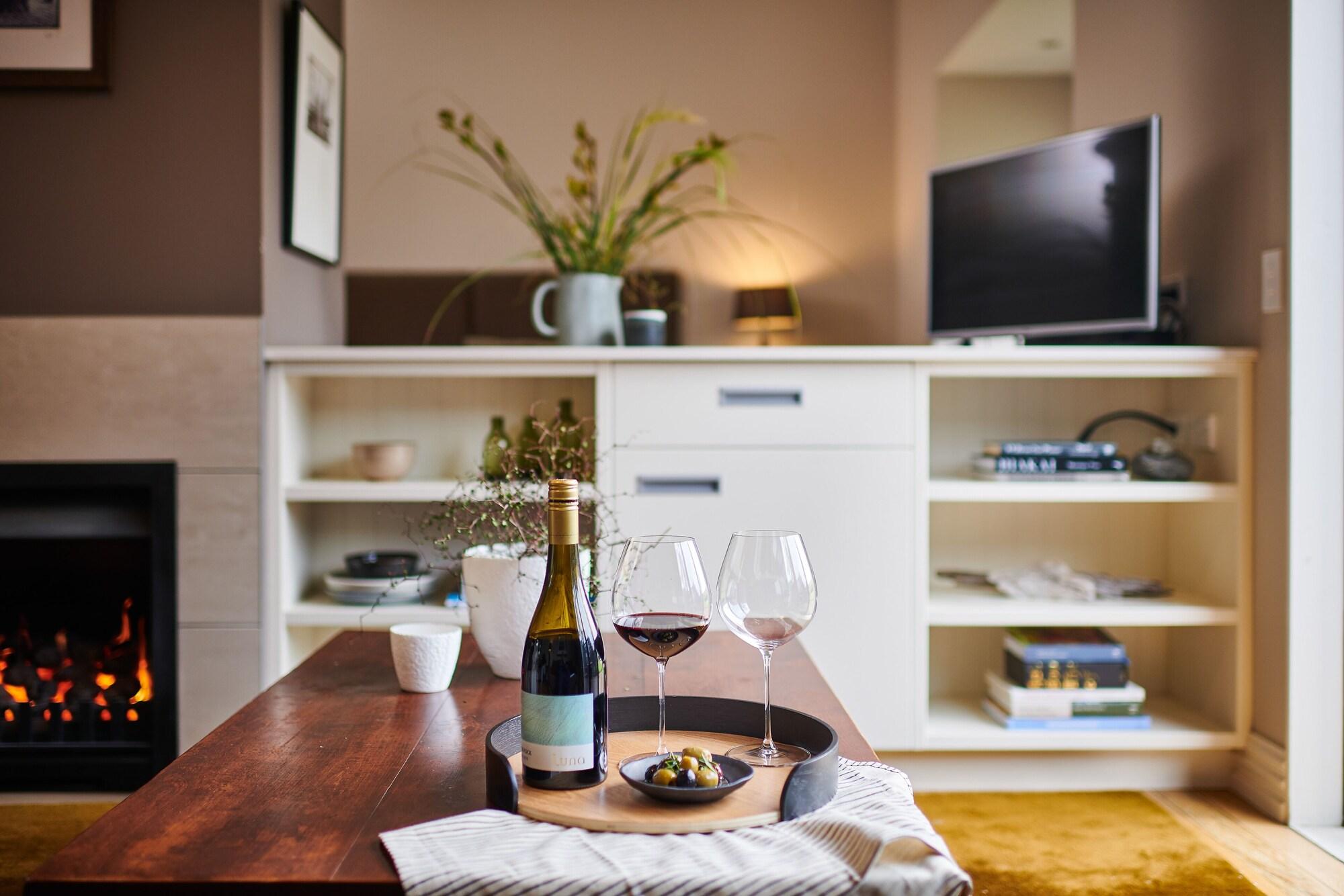 Parehua Resort Martinborough Εξωτερικό φωτογραφία A wine tasting at home