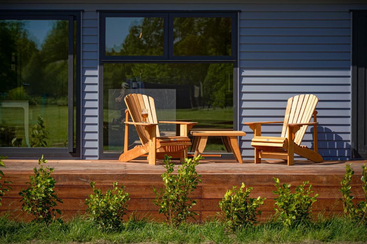 Parehua Resort Martinborough Εξωτερικό φωτογραφία A deck with A-frame chairs