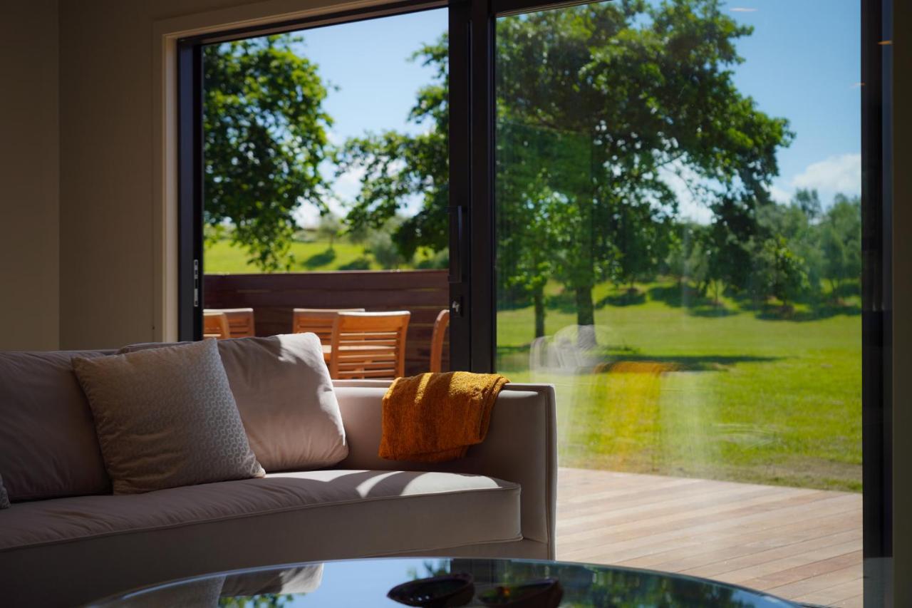 Parehua Resort Martinborough Εξωτερικό φωτογραφία Interior of a house