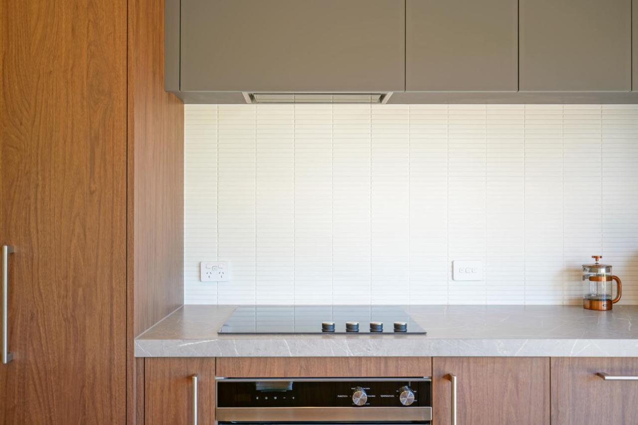 Parehua Resort Martinborough Εξωτερικό φωτογραφία A kitchen with a built-in oven