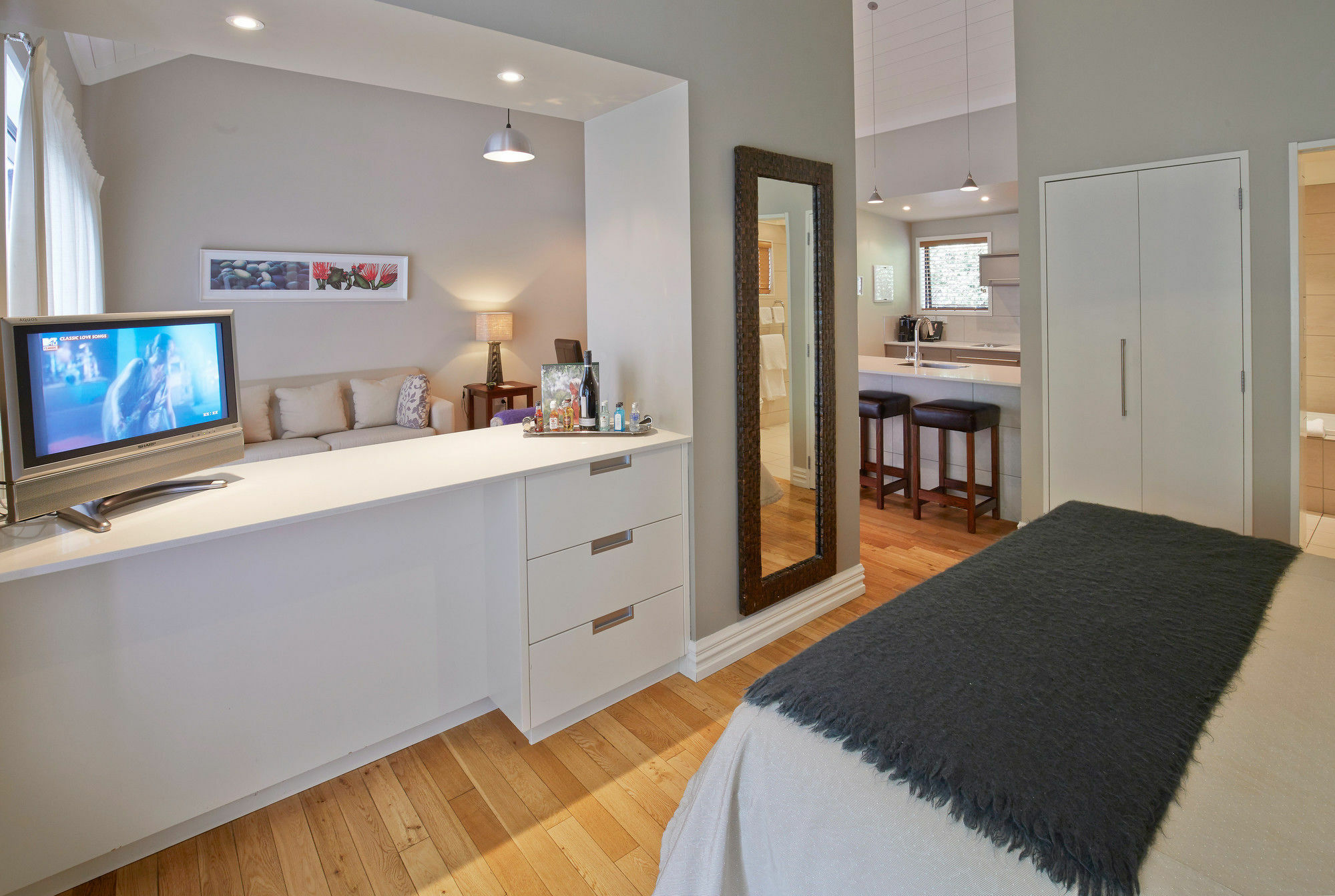Parehua Resort Martinborough Εξωτερικό φωτογραφία A studio apartment in New Zealand